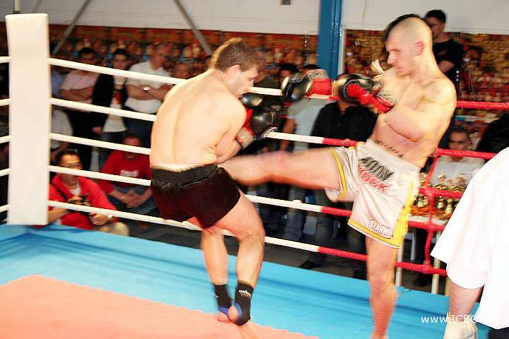 090404_3855_stark-jungwirt_fight_night_koeln.jpg