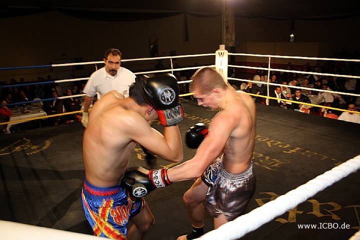 091218_0140_slonov-sahralian_k1_fight_night_ii.jpg