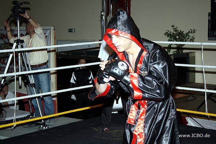 091218_0509_densiz-moser_k1_fight_night_ii.jpg