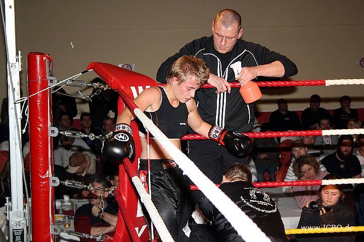 091218_0603_schumacher-kaiser_k1_fight_night_ii.jpg