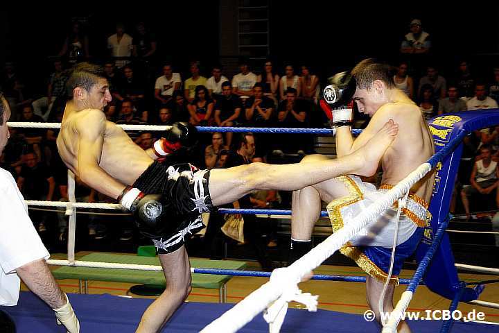 100605_0242_guelec-muhoberac_suderwicher-fight-night.jpg